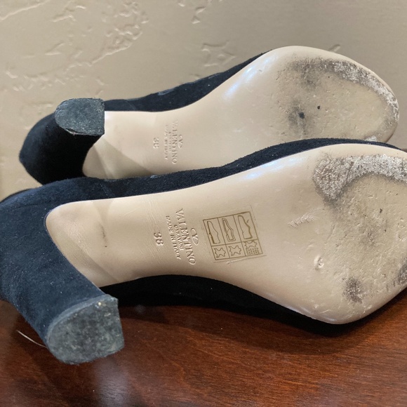 Valentino Garavani Black Suede Laser Cut Ankle Boots, Size 38 - Picture 7 of 14